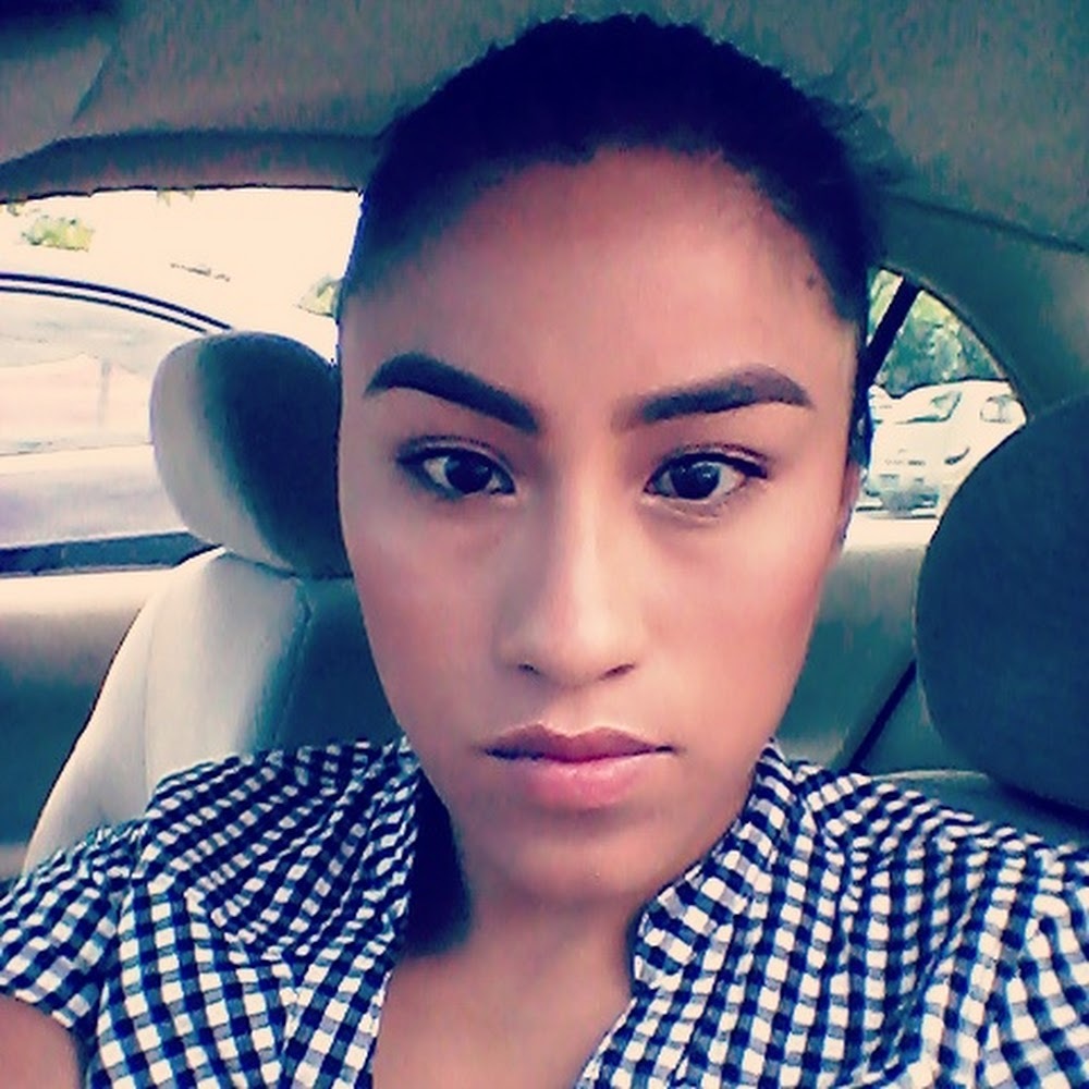 Meet your Posher, Abigail